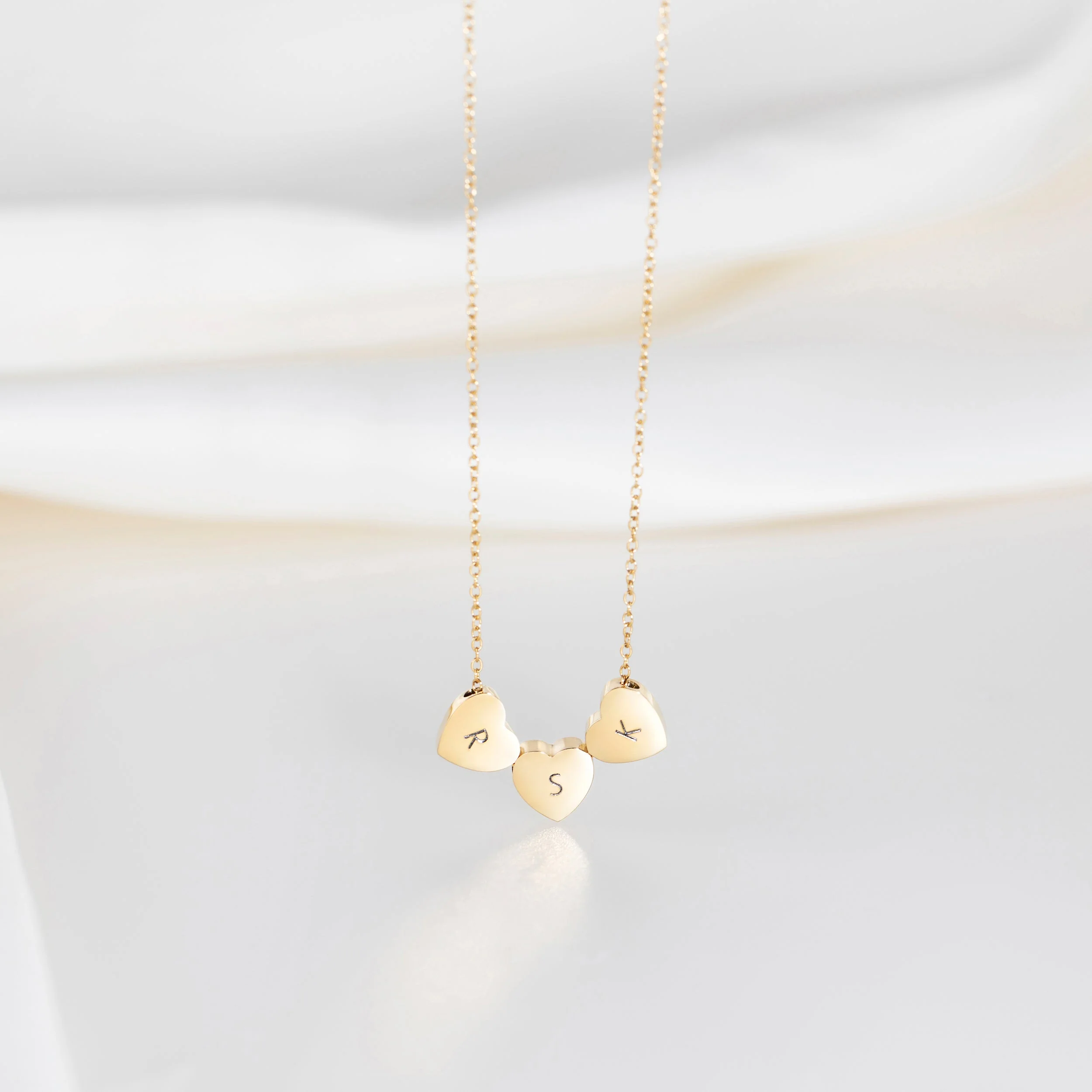 Amo Heart Triple Bead Necklace in Gold - Image 4