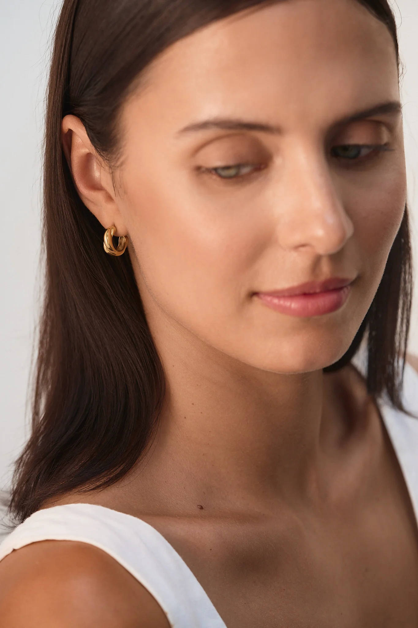 Amore Pendant Necklace & Allure Hoop Earrings - Image 4