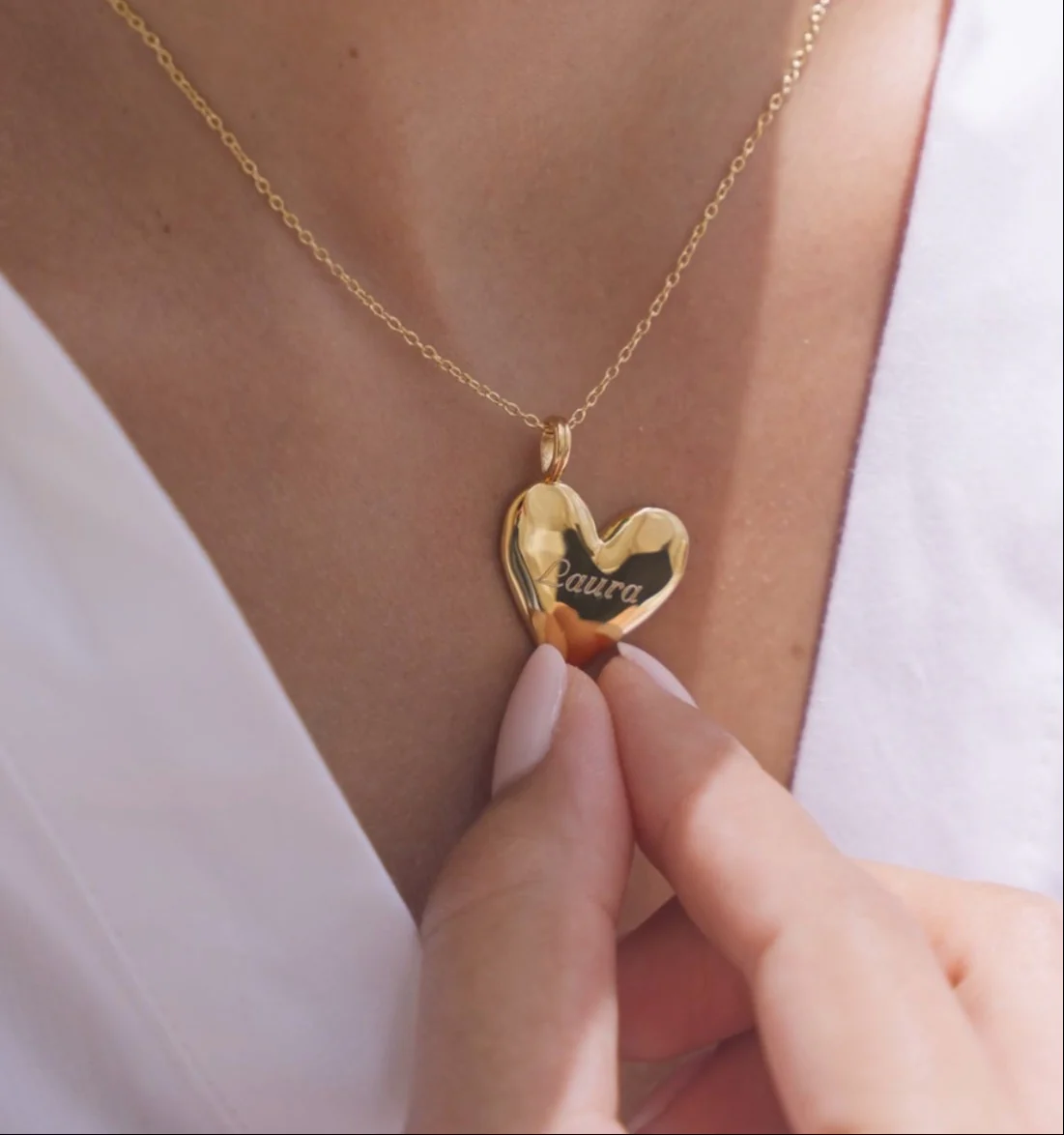 Amore Pendant Necklace in Gold - Image 3