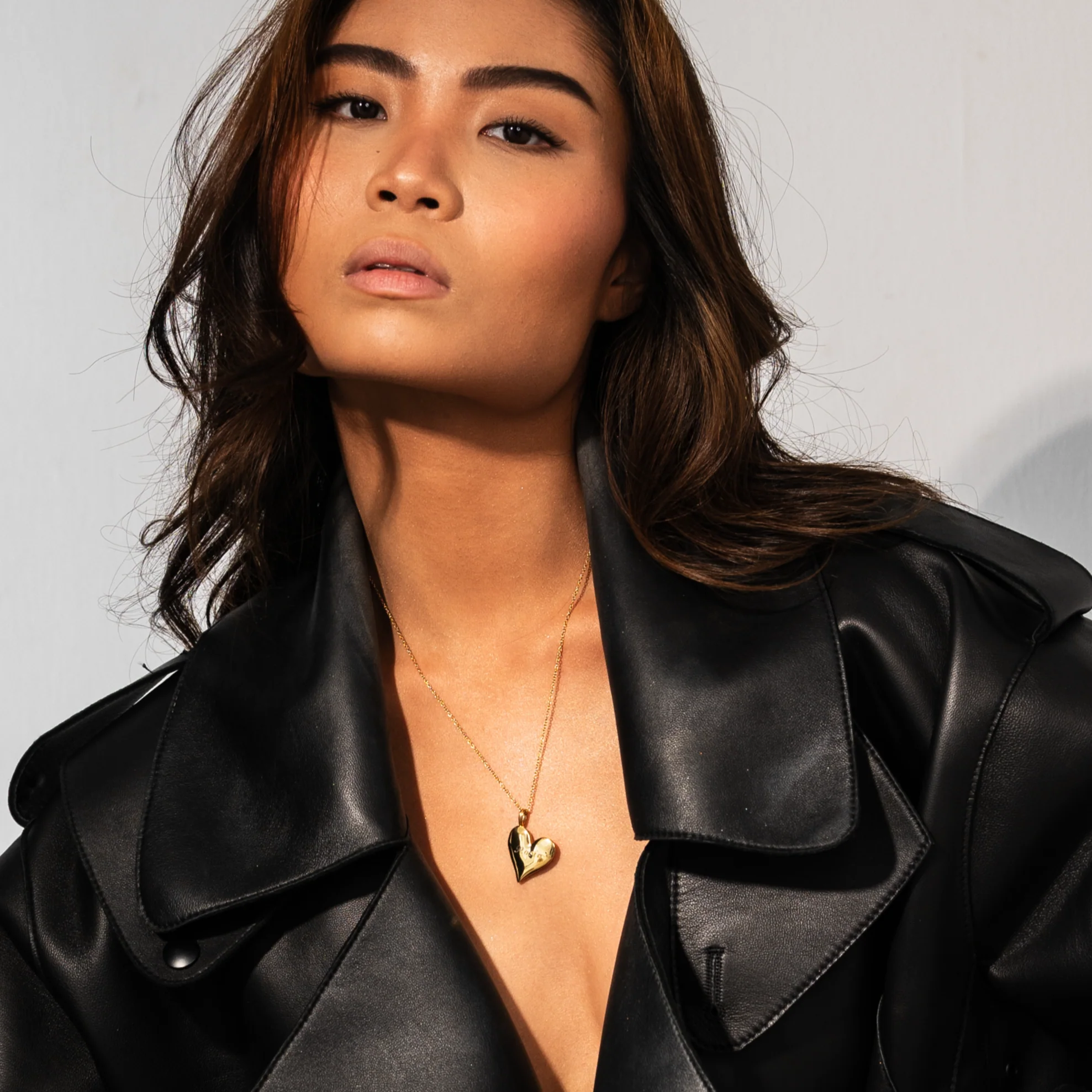 Amore Pendant Necklace in Gold - Image 5