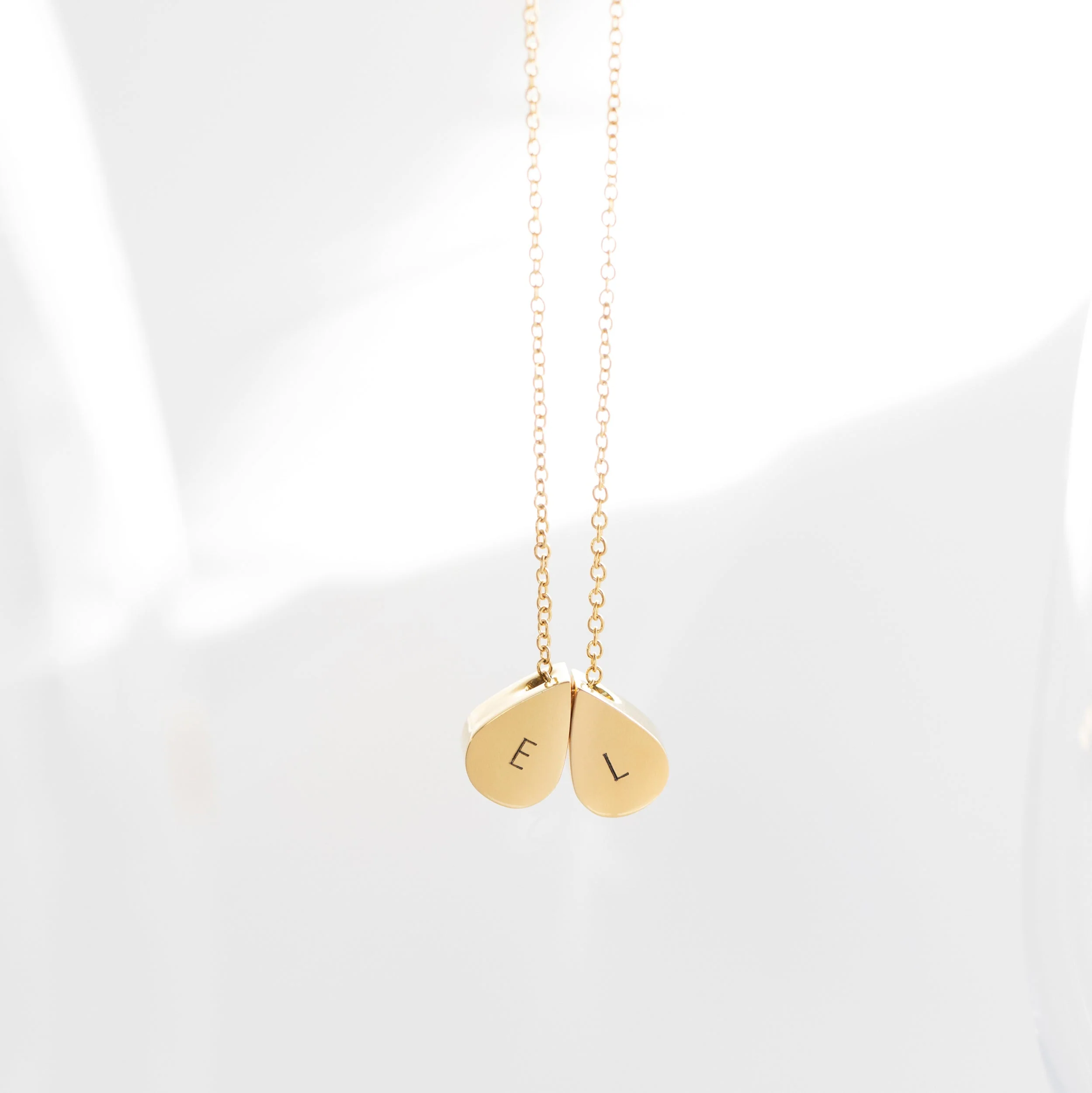 Teardrop Double Bead Necklace in Gold - Image 4