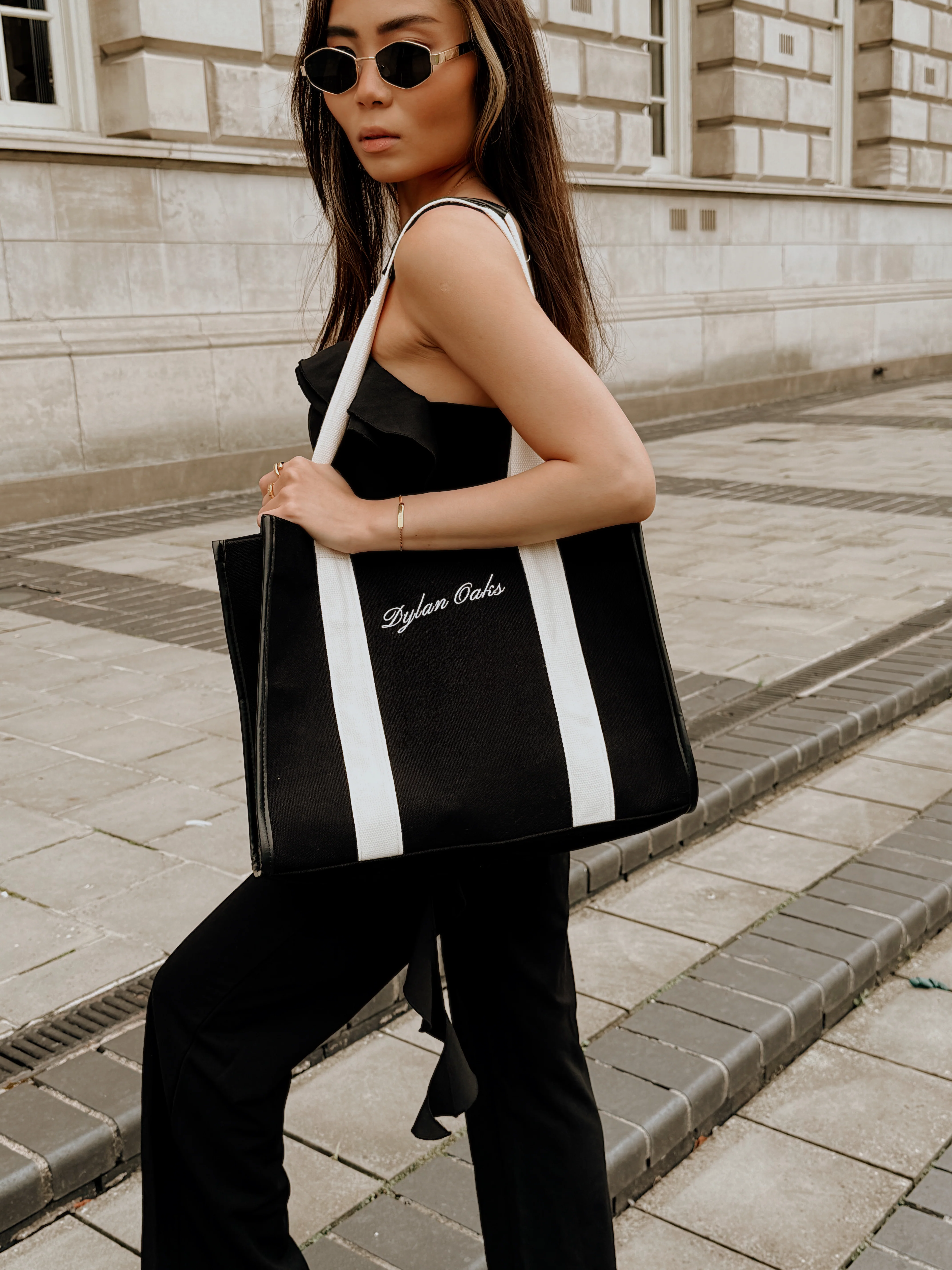 Dylan Oaks Tote Bag - Image 3