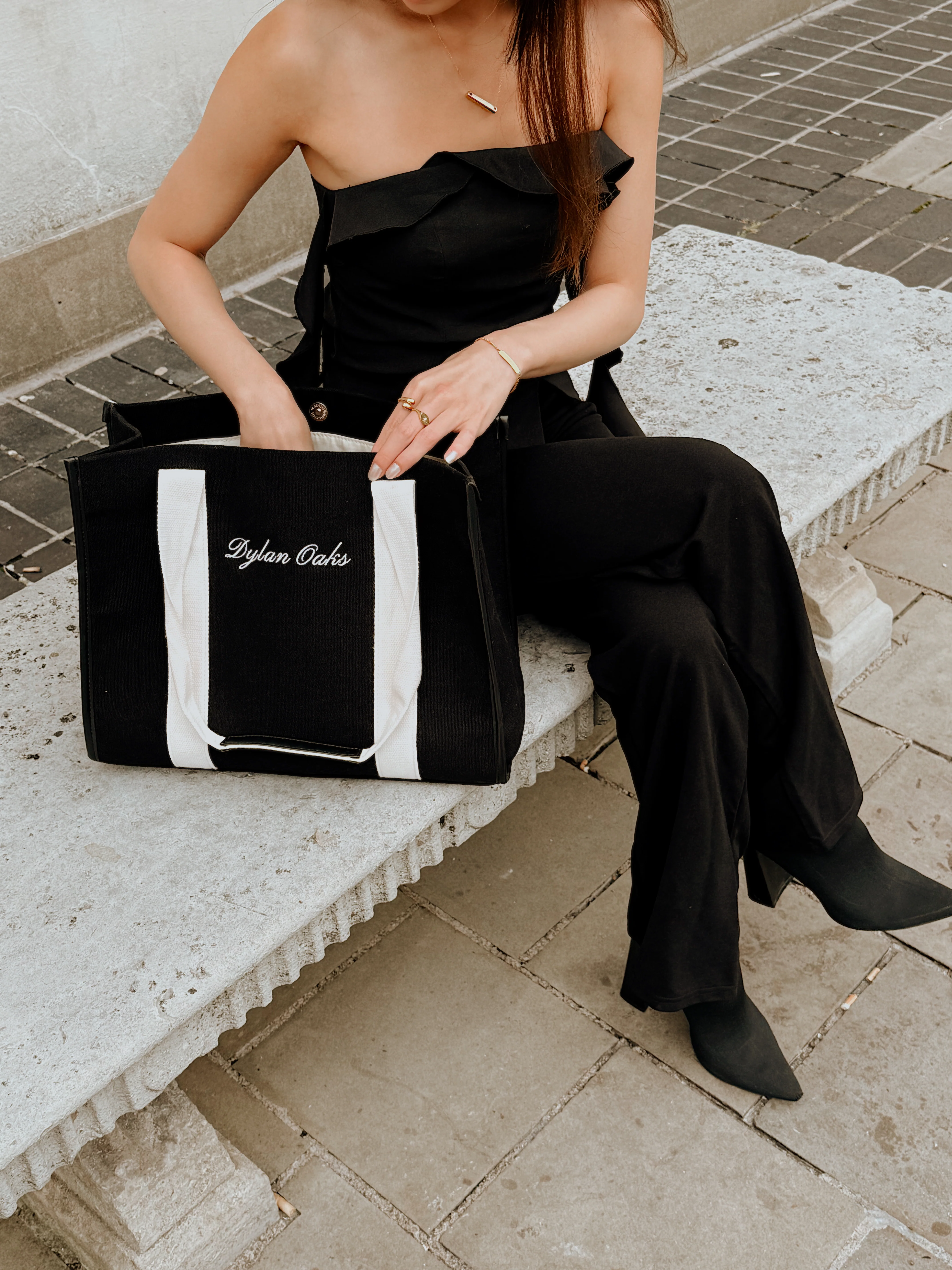 Dylan Oaks Tote Bag - Image 4