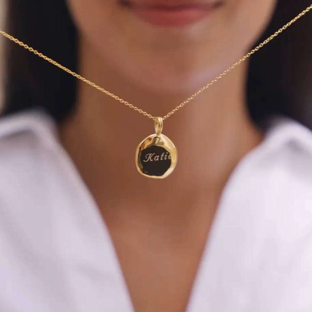 Maya Circle Pendant Necklace in Gold - Image 3