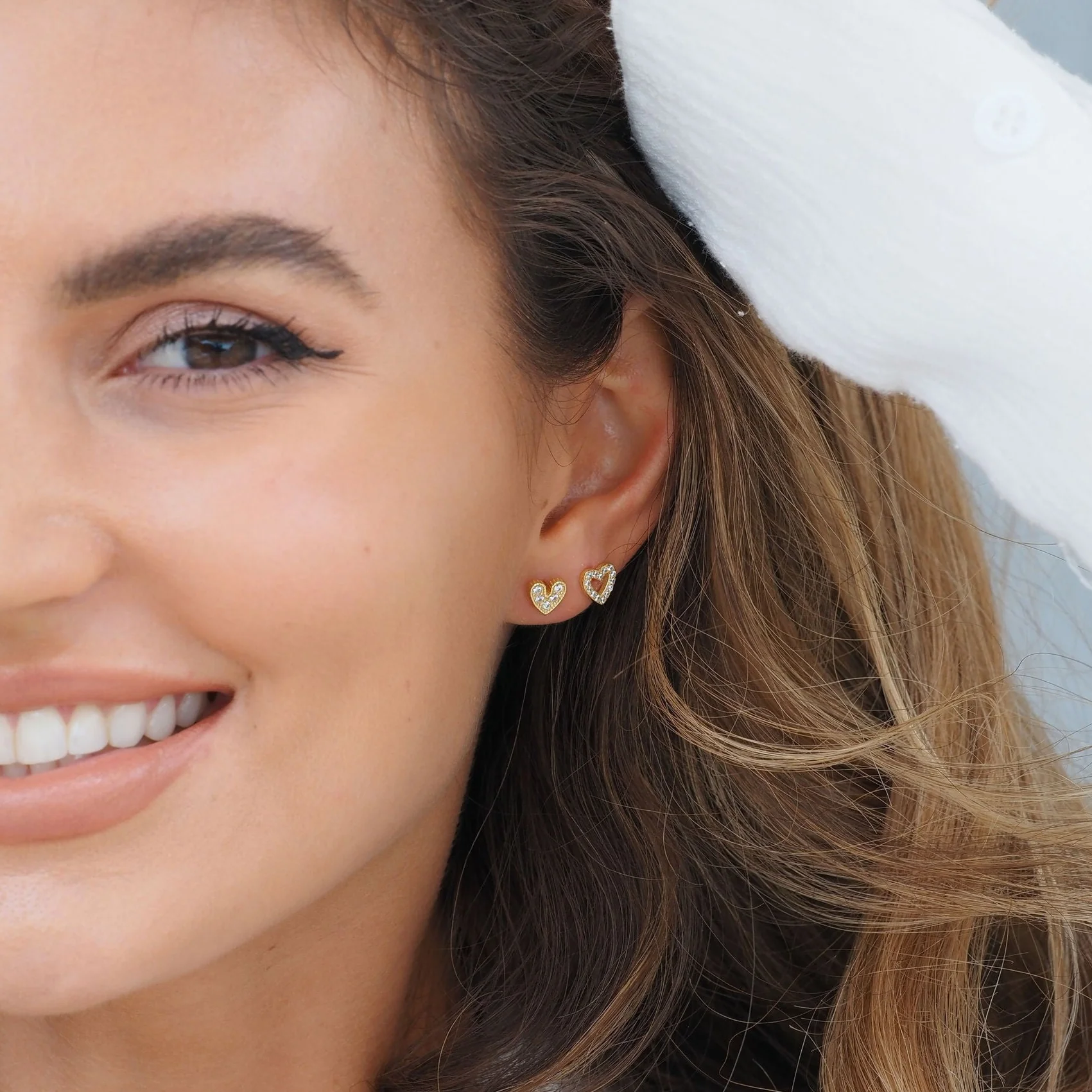 Mi Amor Stud Earring in Gold - Image 3