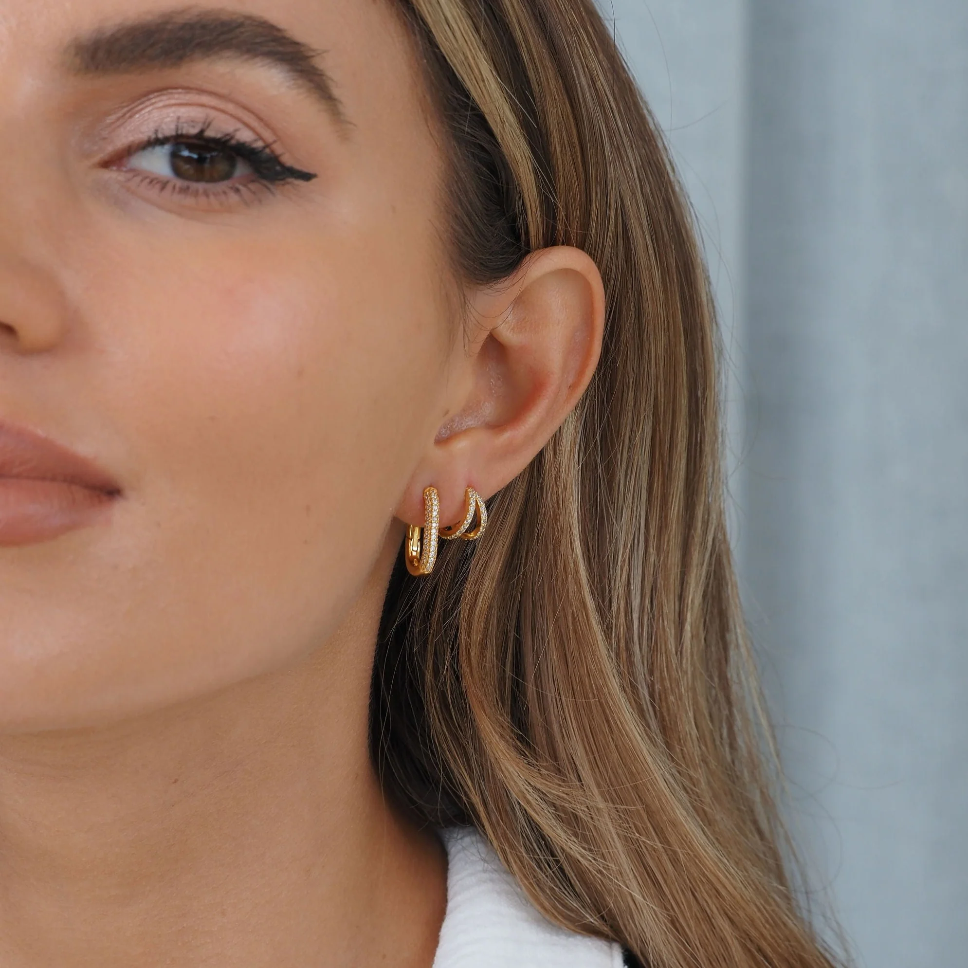 Symmetrical Hoops in Gold - Image 6